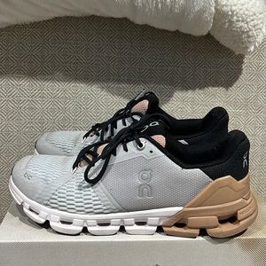 On Cloudflyer running shoes US size 8